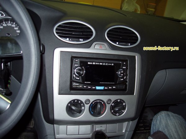 Уставновка: Автомагнитола в Ford Focus II Установка: Автомагнитола в Ford Focus II